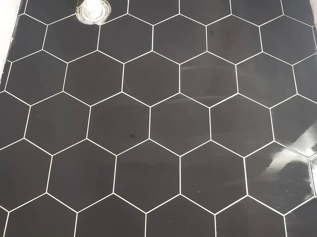Detalle de instalación, obra en Miami-Dade