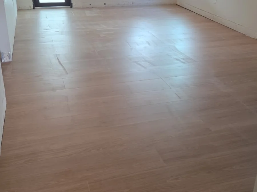 Piso porcelánico instalado, obra en Miami-Dade